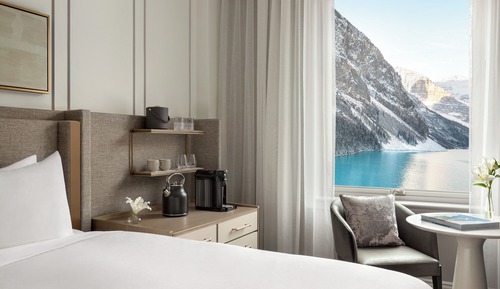 Room, 1 King Bed, Lake View (Fairmont)