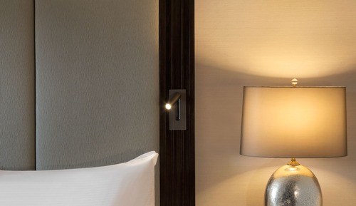 Fairmont Gold, Room, 1 King Bed, Lake View