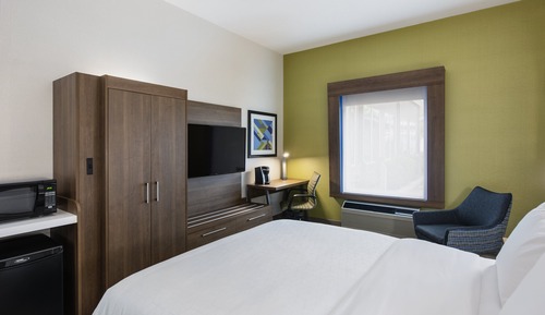 Standard Room, 1 Queen Bed, Mobility Accessible