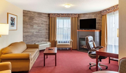 Suite, 1 King Bed with Sofa bed, Non Smoking