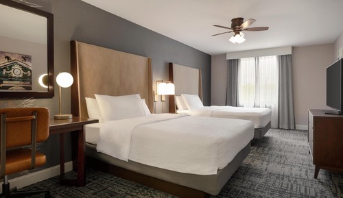 Suite, 2 Queen Beds, Accessible, Bathtub