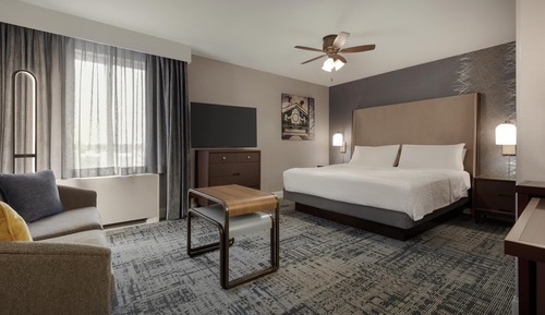 Studio, 1 King Bed, Accessible, Bathtub