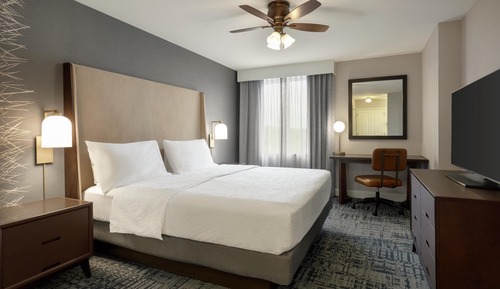 Suite, Accessible (Hearing)