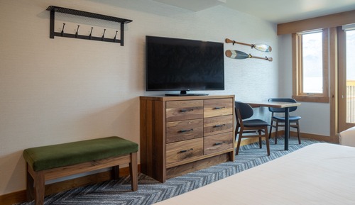 Superior Room, 2 Queen Beds, Mountain View