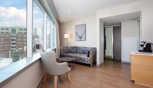 Standard Room, 1 King Bed, City View