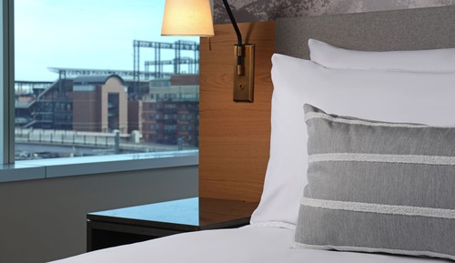 Standard Room, 1 King Bed, City View