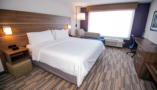 Room, 1 King Bed, Transfer Shower, Non Smoking (Communications Accessible)