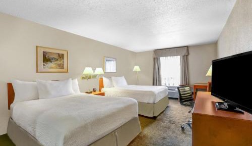 Standard Room with Two Queen Beds