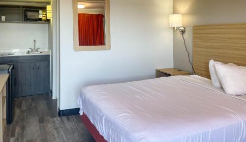 1 QUEEN BED | NON-SMOKING