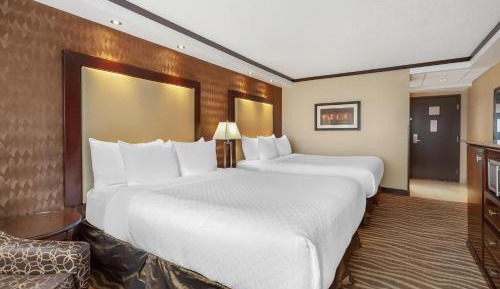 Queen Room with Two Queen Beds - Non-Smoking