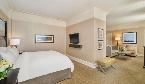 Fairmont Gold King Suite - Lounge Access