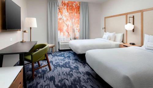 Queen Room with Two Queen Beds - Hearing Accessible