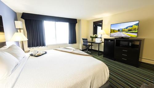 King Room with Mountain View