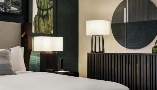 Deluxe Double Room with Two Double Beds and Mountain View