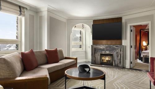 Two-Bedroom King Suite with Double Bed and Suite Life Perks