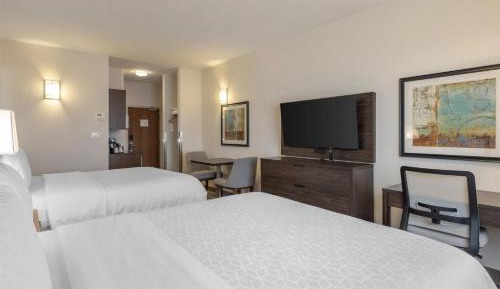 Queen Room with Two Queen Beds - Pet Friendly/Non-Smoking