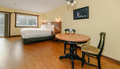 King Room with Balcony