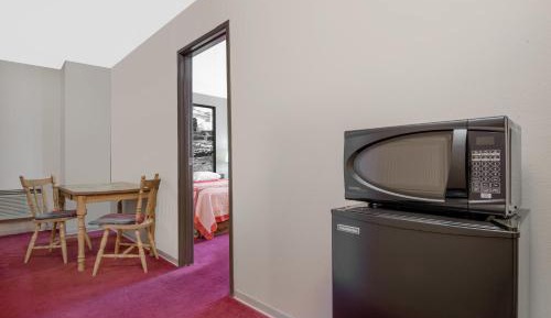King Room - Mobility Access/Non-Smoking