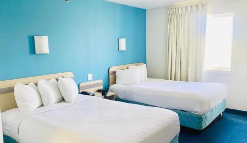 Deluxe Quadruple Room - Non-Smoking