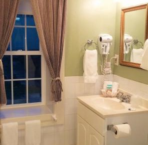 Premium King Room Main Inn or Salt Box 