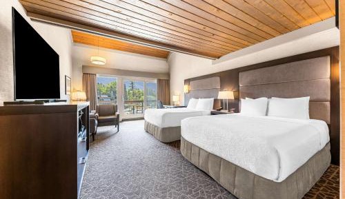 Queen Room with Two Queen Beds - Non-Smoking