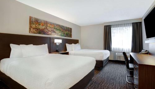 Queen Room with Two Queen Beds - Non-Smoking