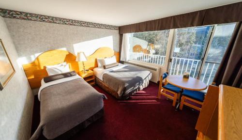 Queen Room with River View