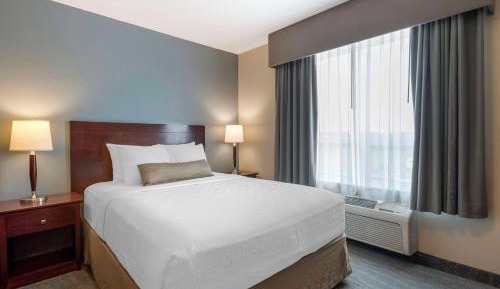 Two-Bedroom Suite - Non-Smoking