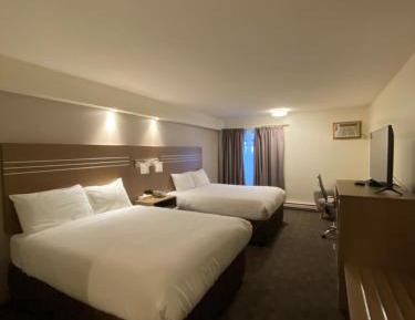 Two Queen Beds