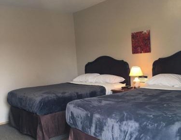 Standard Queen Room with Two Queen Beds