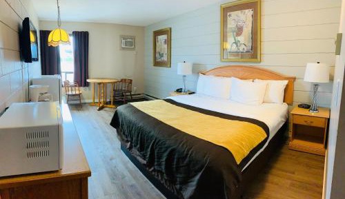 Queen Room