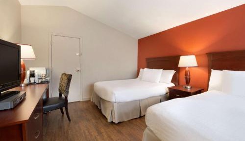 Queen Room with Two Queen Beds - Back Building/Non-Smoking