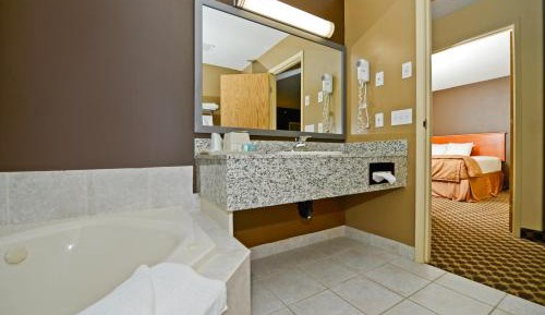 Two-Bedroom Queen Suite with Sofa Bed