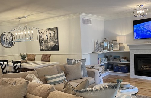 Surrey House | Crescent Beach Vintage Bungalow