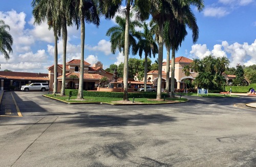 Pembroke Pines Hotel | Grand Palms Spa & Golf Resort