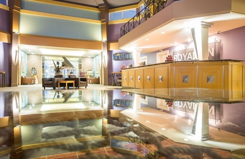 Leduc Hotel | Royal Hotel Edmonton Airport, Trademark Collection by Wyndham
