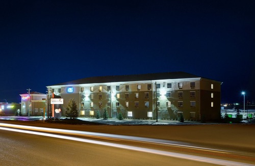 County of Vermilion River Hotel | Pomeroy Inn and Suites Vermilion