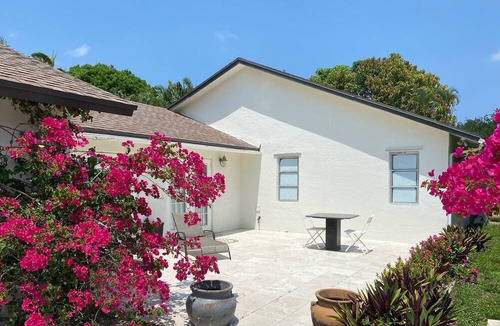 South Palm Park Neighborhood Association Apartment | Private Studio Apartment – Walk to the Ocean, Downtown, & Waterfront Park!