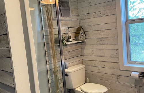 Okanagan-Similkameen Apartment | FALCONRIDGE VILLA