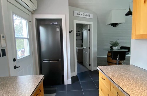 Okanagan-Similkameen Apartment | FALCONRIDGE VILLA