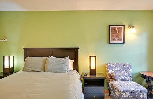 Crestone Apartment | Walkable ‘Stargate’ Studio in Tranquil Crestone!