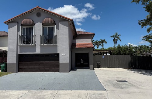 Miami Gardens Villa | Villa Miami Lakes