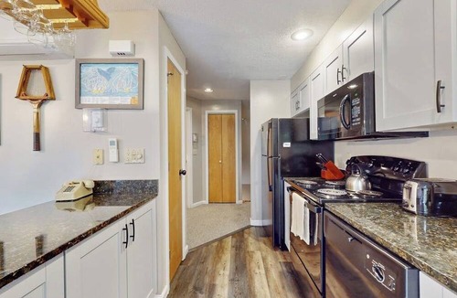 Jackson Condo | Mountain view condo with indoor & outdoor pools, hot tub, & tennis