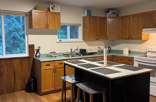 Sunshine Valley House | Hope Sunshine Valley 3BR 3Bath Mountain View Home