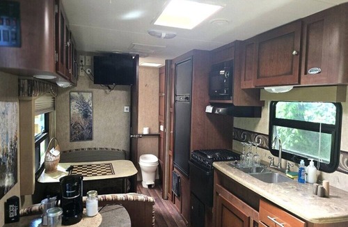 Orland House | Private RV Retreat with Deck on a Working Artist Property, 1 bed, Orland