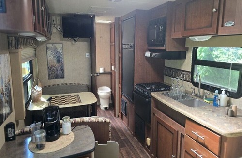 Orland House | Private RV Retreat with Deck on a Working Artist Property, 1 bed, Orland