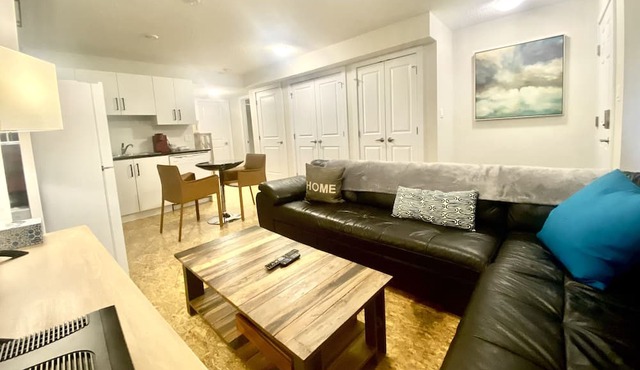 Stylish 1 bedroom suit in Fort Saskatchewan 4104