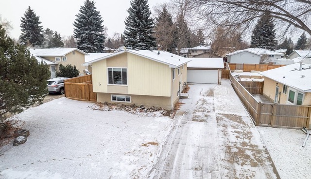 *Freshly Updated - Centrally located 4BR Home!*