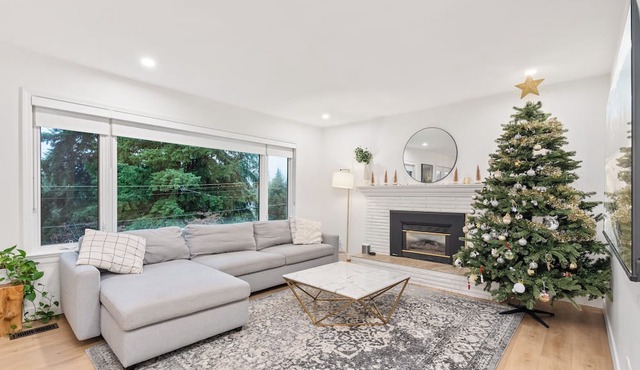 Spacious 4BR North Van Home - Perfect for Groups