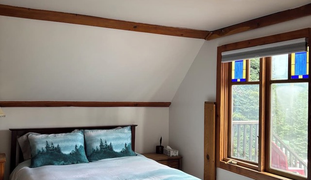 Kaslo Manor Lodge - The Garden Suite